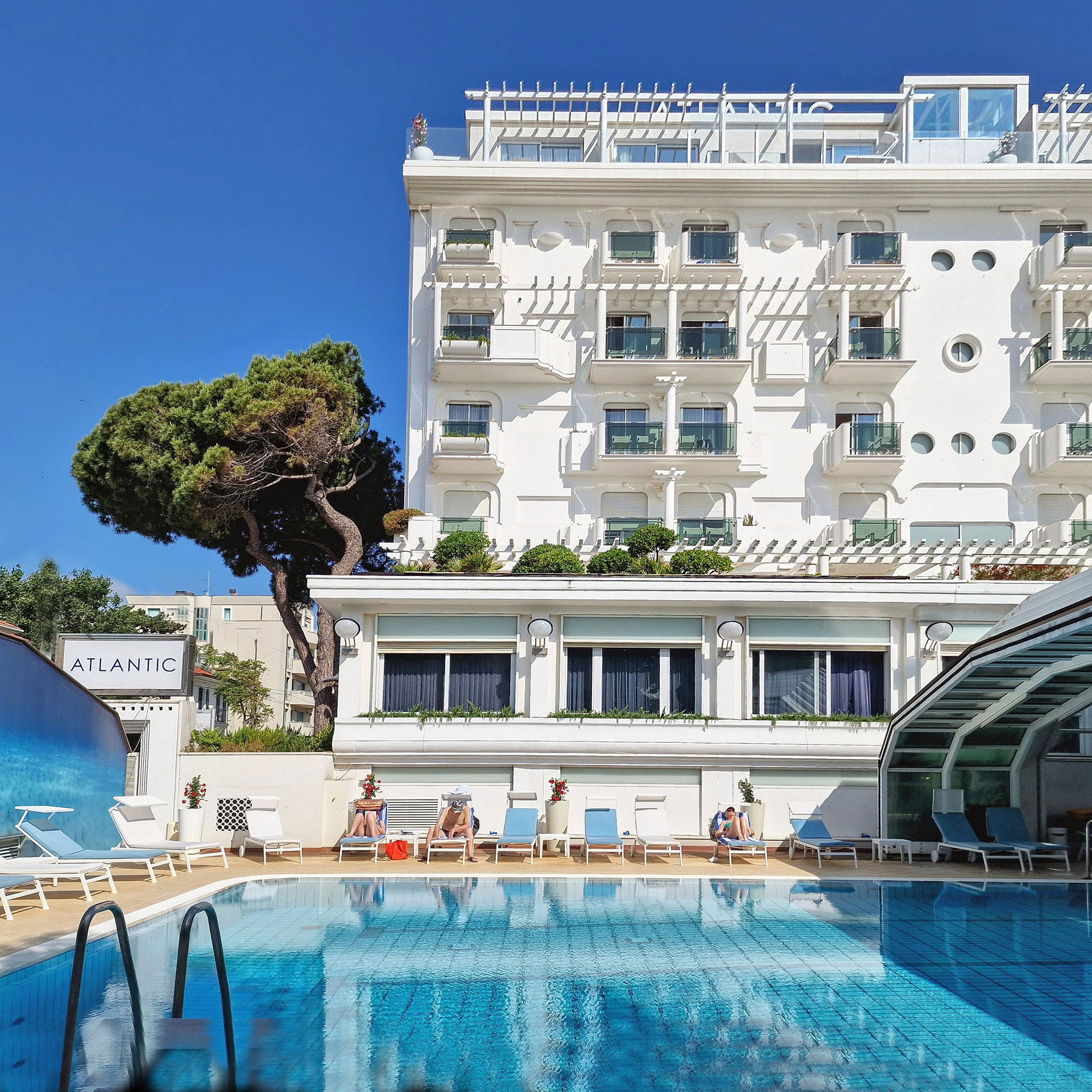 Hotel In Riccione Mit Meerwasserpool Hotel Atlantic Riccione