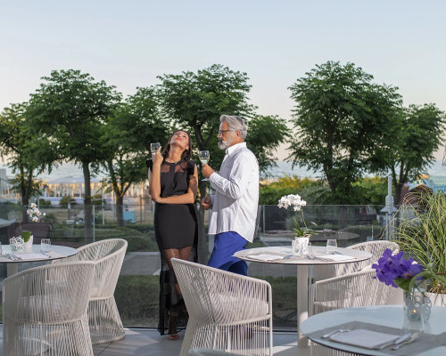 media.American-bar-coppia-elegante-testata