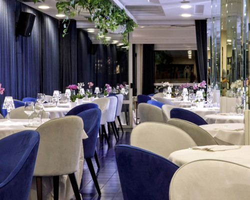 media.Slide-White-&-Blue-3-Hotel-Atlantic-Riccione