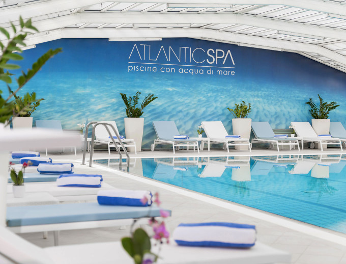 media.Gallery-piscina-Atlantjde-5-Hotel-Atlantic-Riccione