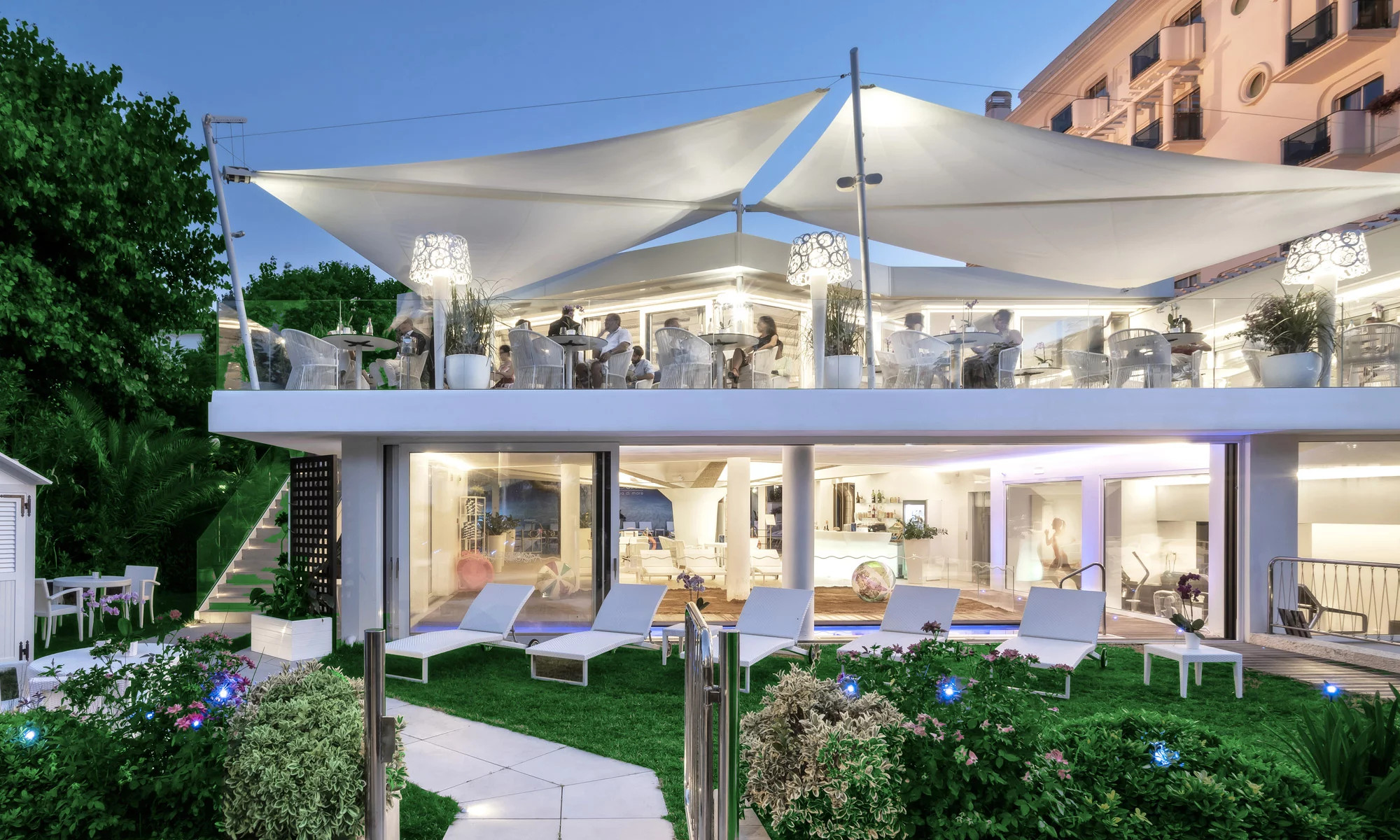 media.Slide-Terrazza-green-4-Restaurant-Hotel-Atlantic-Riccione